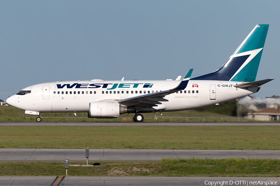 WestJet Boeing 737-7CT (C-GWJT) | Photo 176199