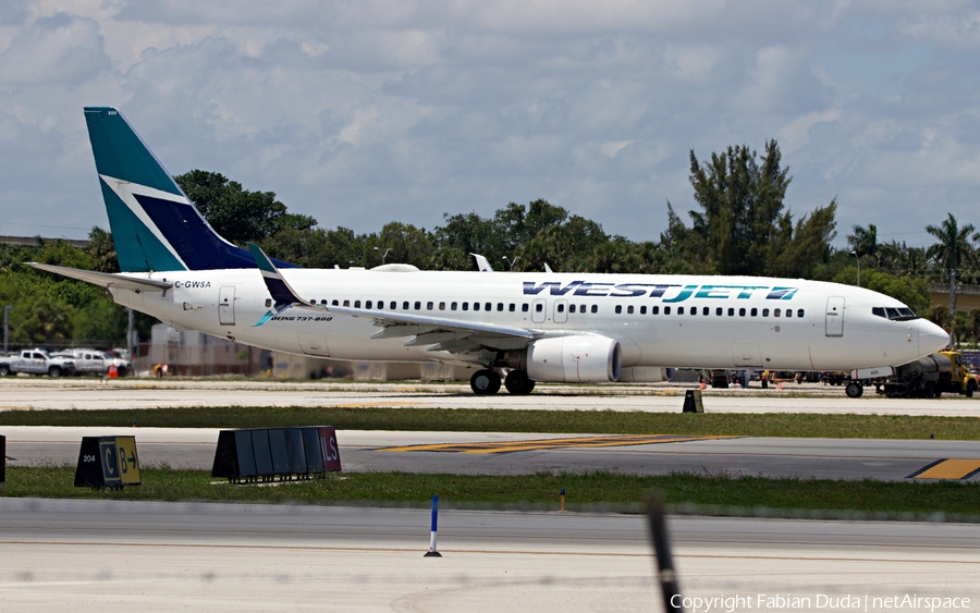 WestJet Boeing 737-8CT (C-GWSA) | Photo 324489