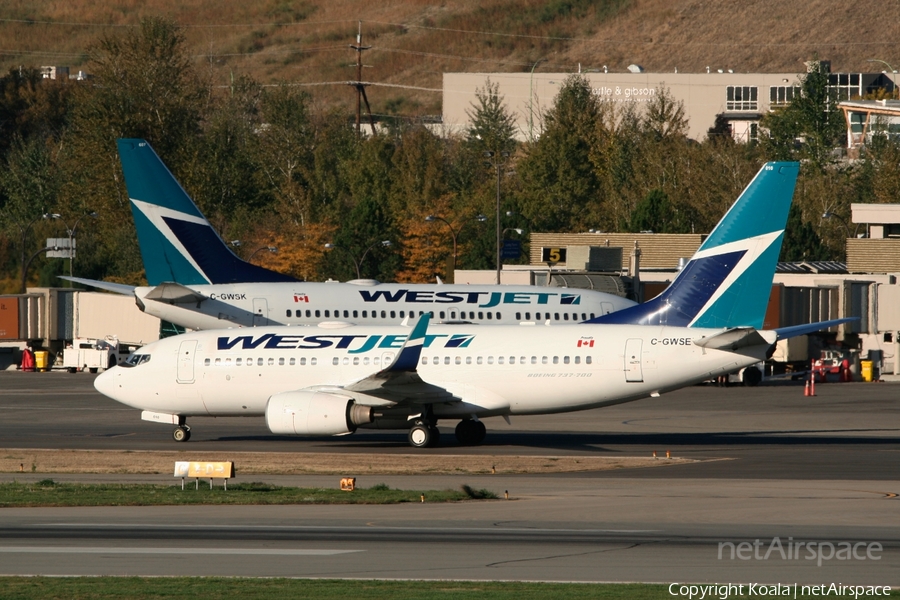WestJet Boeing 737-76N (C-GWSE) | Photo 538686