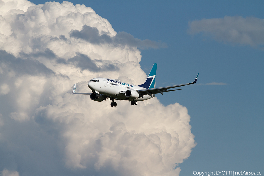 WestJet Boeing 737-7CT (C-GWSN) | Photo 445058