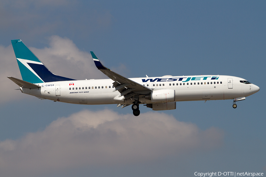 WestJet Boeing 737-8CT (C-GWSX) | Photo 453701