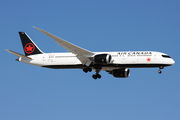 Air Canada Boeing 787-9 Dreamliner (C-GWUU) at  Phoenix - Sky Harbor, United States