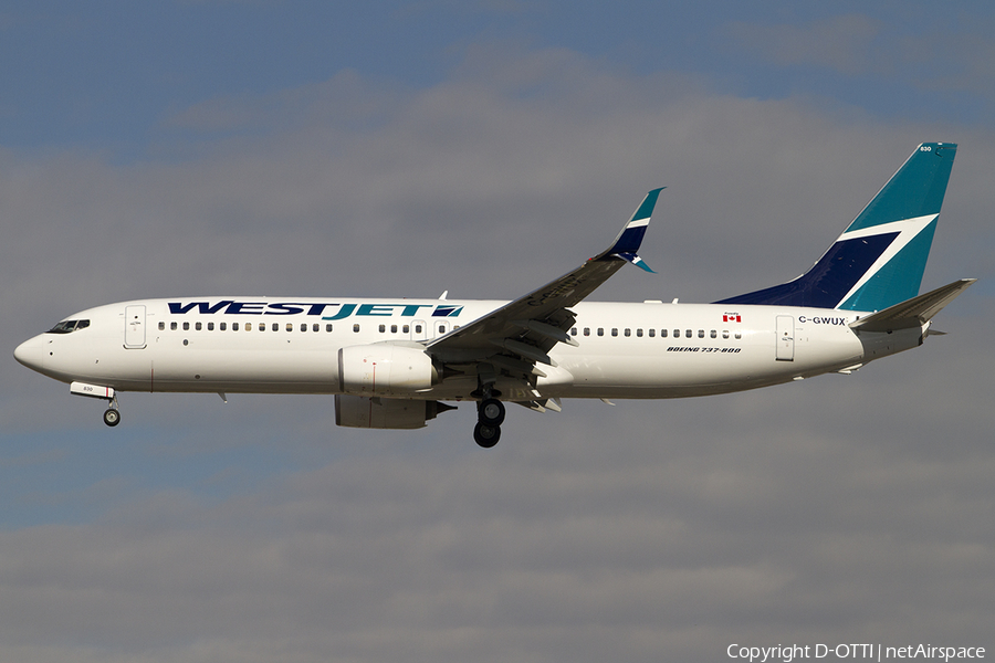 WestJet Boeing 737-8CT (C-GWUX) | Photo 469677