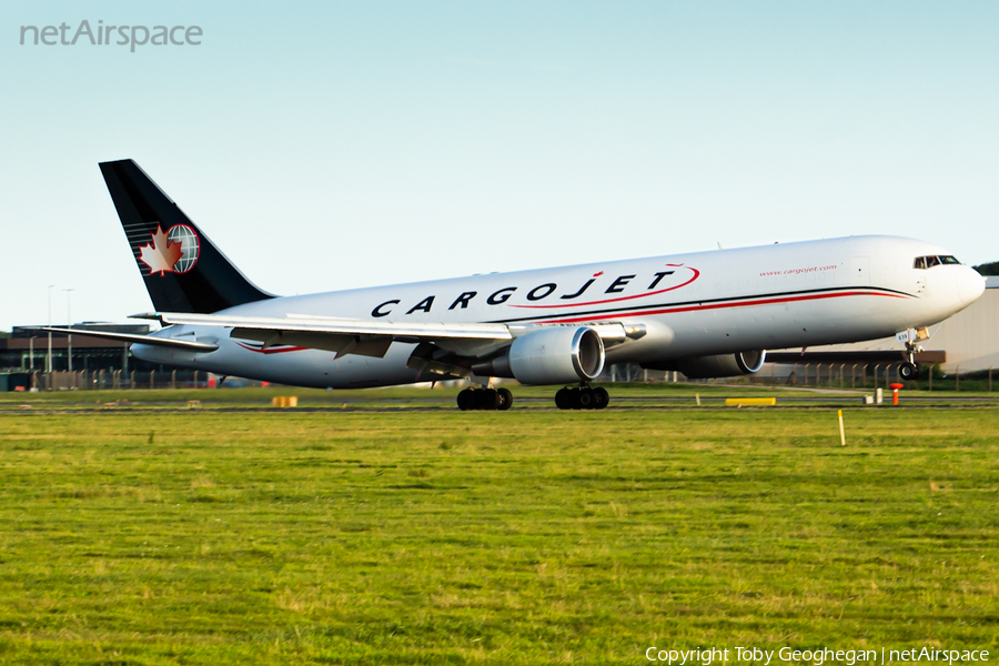 Cargojet Airways Boeing 767-323(ER)(BDSF) (C-GXAJ) | Photo 408739
