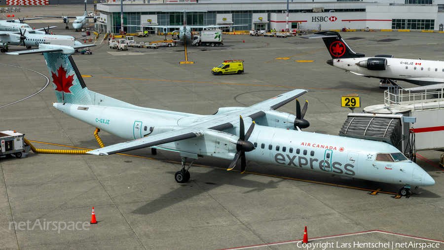 Air Canada Express (Jazz) Bombardier DHC-8-402Q (C-GXJZ) | Photo 584631