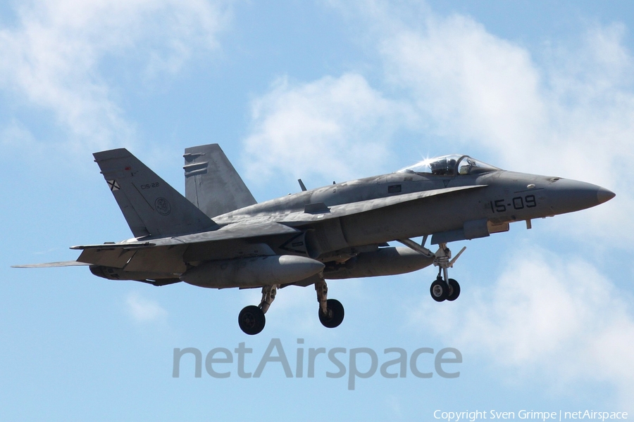 Spanish Air Force (Ejército del Aire) McDonnell Douglas EF-18A Hornet (C.15-22) | Photo 142500