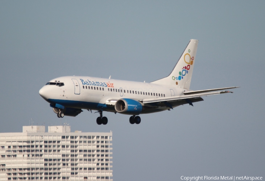 Bahamasair Boeing 737-505 (C6-BFC) | Photo 554903