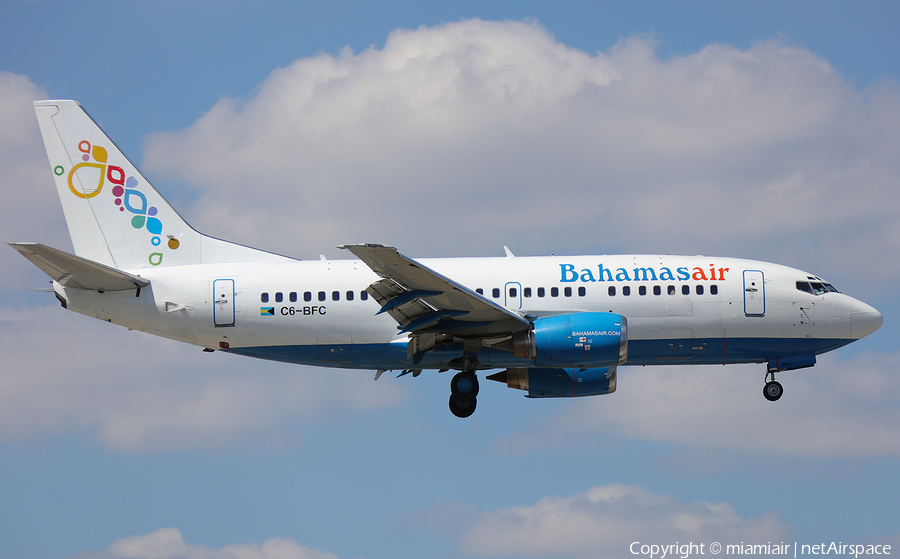 Bahamasair Boeing 737-505 (C6-BFC) | Photo 306089