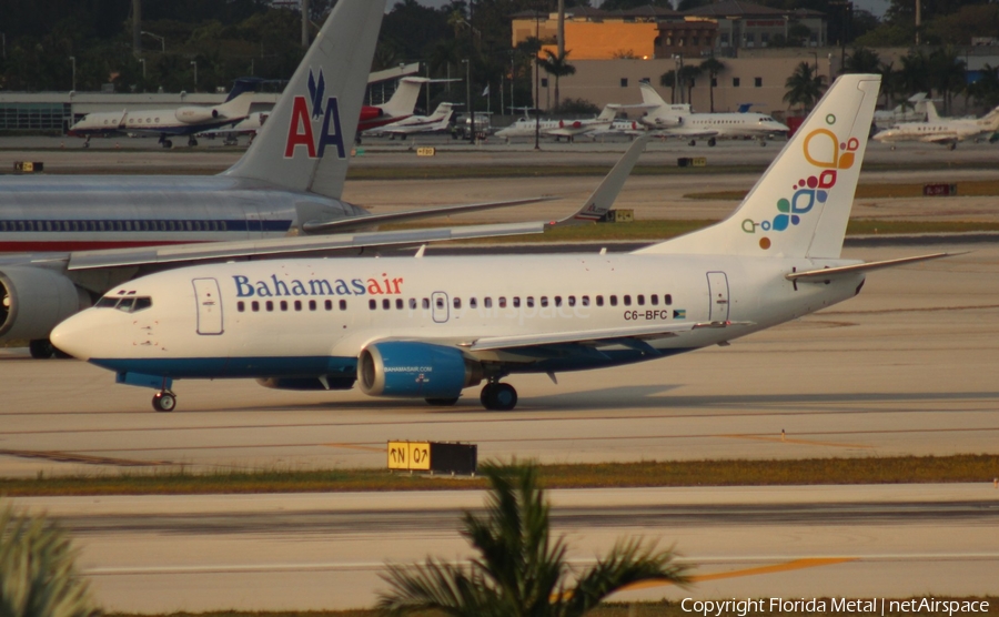 Bahamasair Boeing 737-505 (C6-BFC) | Photo 554897