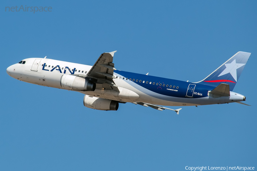 LATAM Airlines Chile Airbus A320-233 (CC-BAA) | Photo 330236