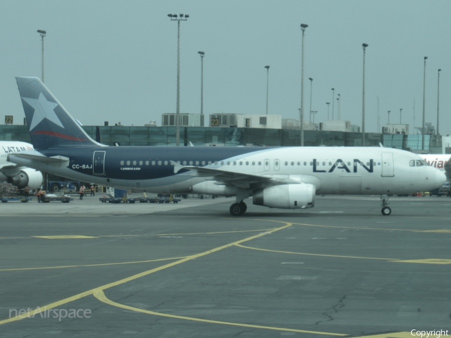 LAN Peru Airbus A320-232 (CC-BAJ) | Photo 360445