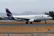 LATAM Airlines Chile Airbus A320-232 (CC-BAK) at  Santiago - Comodoro Arturo Merino Benitez International, Chile