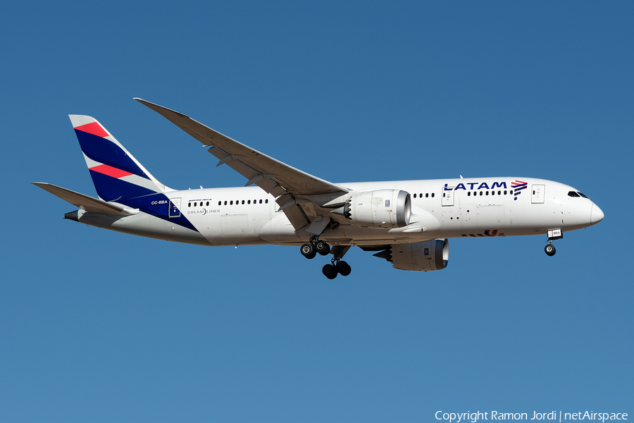 LATAM Airlines Chile Boeing 787-8 Dreamliner (CC-BBA) | Photo 528743