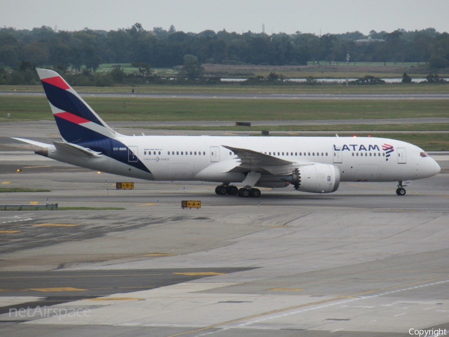 LATAM Airlines Chile Boeing 787-8 Dreamliner (CC-BBB) | Photo 474873