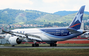 LAN Airlines Boeing 787-8 Dreamliner (CC-BBC) at  Sao Paulo - Guarulhos - Andre Franco Montoro (Cumbica), Brazil