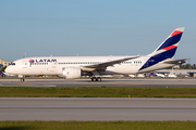 LATAM Airlines Chile Boeing 787-8 Dreamliner (CC-BBC) at  Miami - International, United States