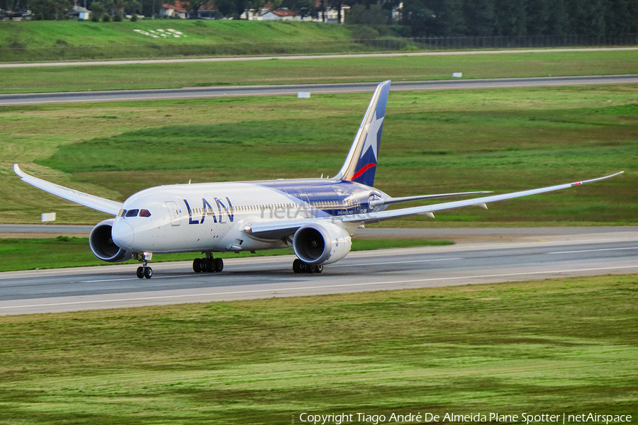 LAN Airlines Boeing 787-8 Dreamliner (CC-BBE) | Photo 364024
