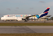 LATAM Airlines Chile Boeing 787-8 Dreamliner (CC-BBE) at  Miami - International, United States