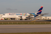 LATAM Airlines Chile Boeing 787-8 Dreamliner (CC-BBE) at  Miami - International, United States