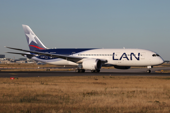 LAN Airlines Boeing 787-8 Dreamliner (CC-BBF) at  Frankfurt am Main, Germany