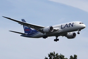 LAN Airlines Boeing 787-8 Dreamliner (CC-BBG) at  Frankfurt am Main, Germany