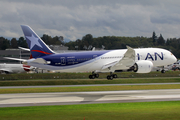 LAN Airlines Boeing 787-8 Dreamliner (CC-BBI) at  Everett - Snohomish County/Paine Field, United States