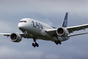 LAN Airlines Boeing 787-8 Dreamliner (CC-BBJ) at  Frankfurt am Main, Germany