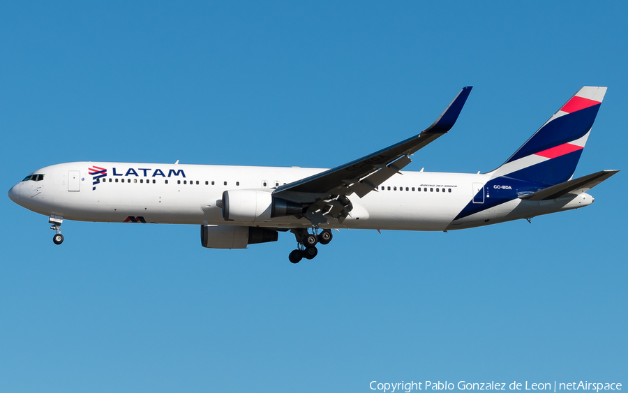 LAN Airlines Boeing 767-316(ER) (CC-BDA) | Photo 338828