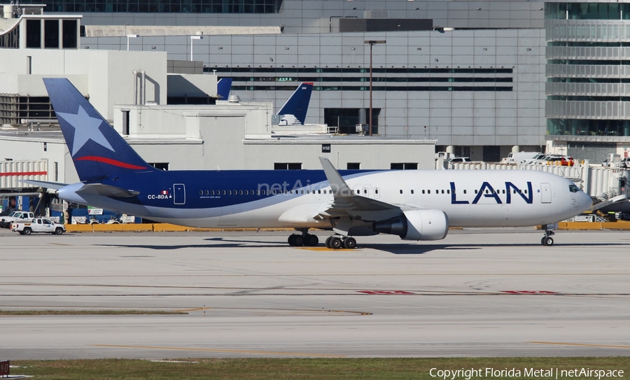 LAN Airlines Boeing 767-316(ER) (CC-BDA) | Photo 309283