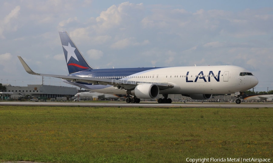 LAN Airlines Boeing 767-316(ER) (CC-BDB) | Photo 297516