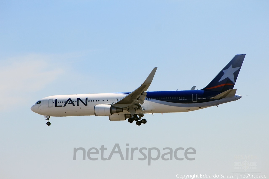 LAN Airlines Boeing 767-316(ER) (CC-BDC) | Photo 126483