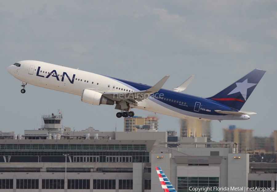 LAN Airlines Boeing 767-316(ER) (CC-BDC) | Photo 296451