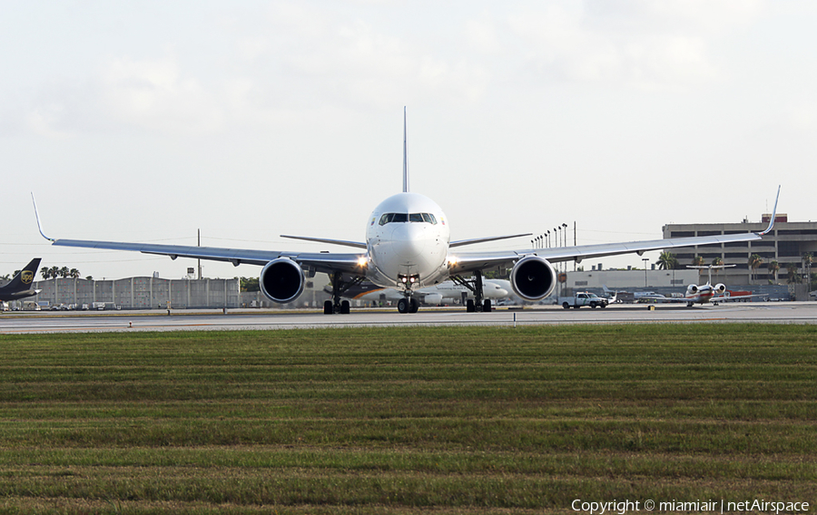 LAN Airlines Boeing 767-316(ER) (CC-BDD) | Photo 30225