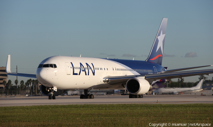 LAN Airlines Boeing 767-316(ER) (CC-BDF) | Photo 32888