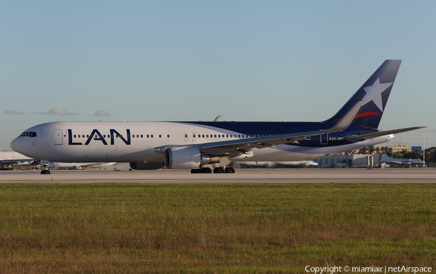 LAN Airlines Boeing 767-316(ER) (CC-BDF) | Photo 32947