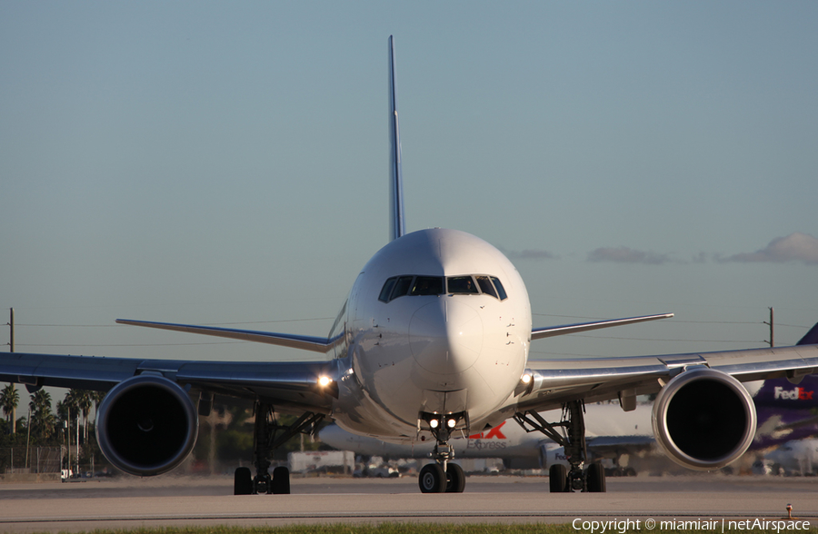 LAN Airlines Boeing 767-316(ER) (CC-BDF) | Photo 32948