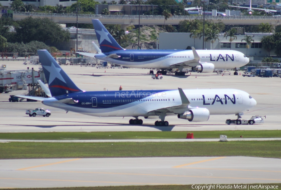 LAN Airlines Boeing 767-316(ER) (CC-BDH) | Photo 556067