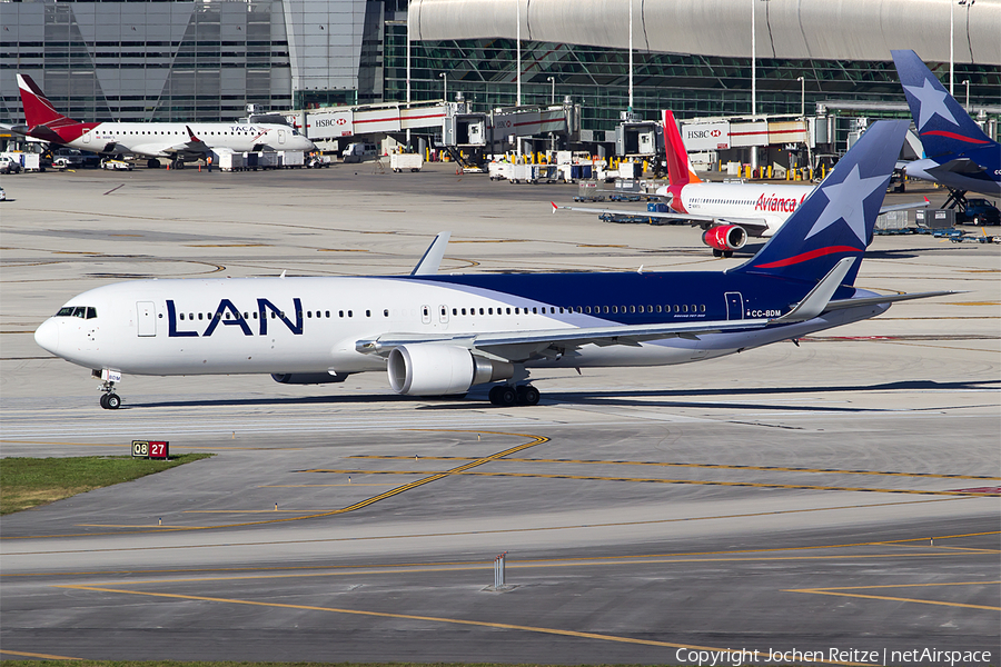 LAN Airlines Boeing 767-316(ER) (CC-BDM) | Photo 39817