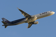 LAN Airlines Airbus A321-211 (CC-BEB) at  Sao Paulo - Guarulhos - Andre Franco Montoro (Cumbica), Brazil
