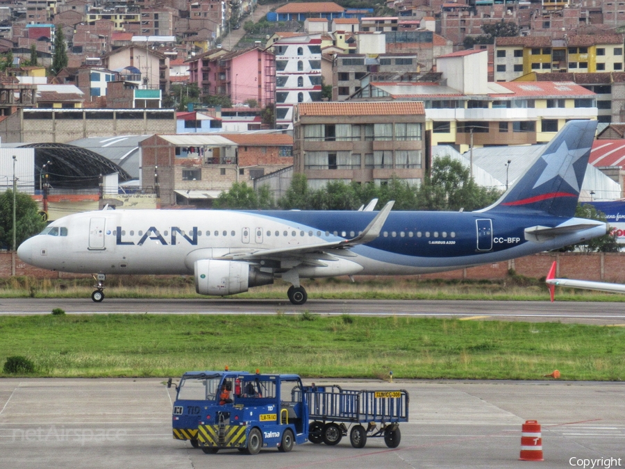 LAN Airlines Airbus A320-214 (CC-BFP) | Photo 359573