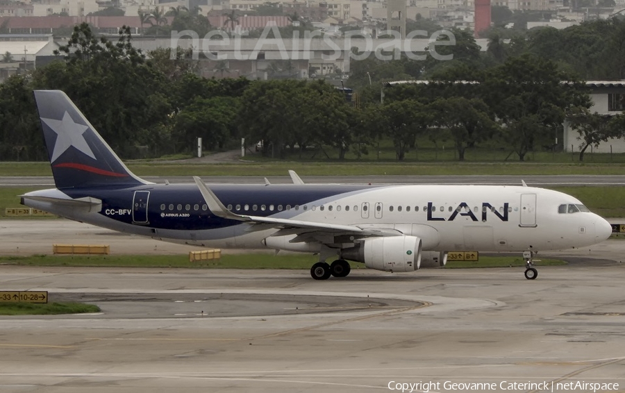 LAN Airlines Airbus A320-214 (CC-BFV) | Photo 331571