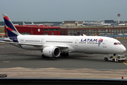 LATAM Airlines Chile Boeing 787-9 Dreamliner (CC-BGA) at  Frankfurt am Main, Germany