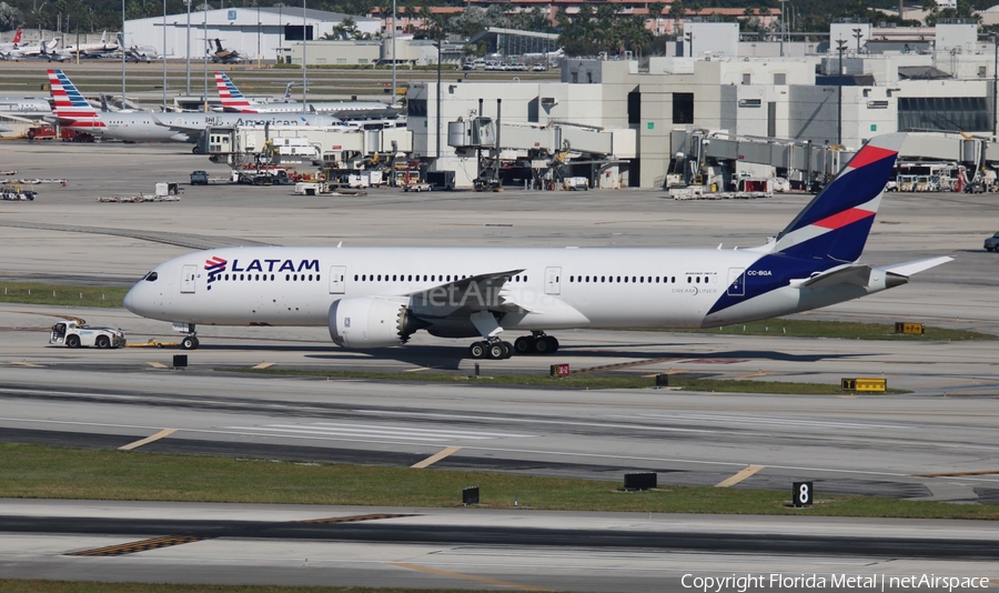 LATAM Airlines Chile Boeing 787-9 Dreamliner (CC-BGA) | Photo 438709