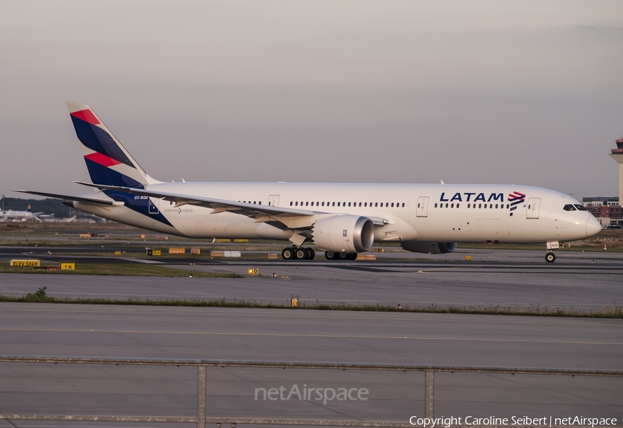 LATAM Airlines Chile Boeing 787-9 Dreamliner (CC-BGB) | Photo 120054
