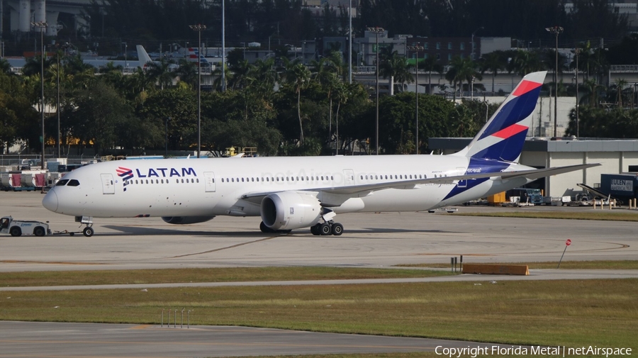 LATAM Airlines Chile Boeing 787-9 Dreamliner (CC-BGB) | Photo 299952