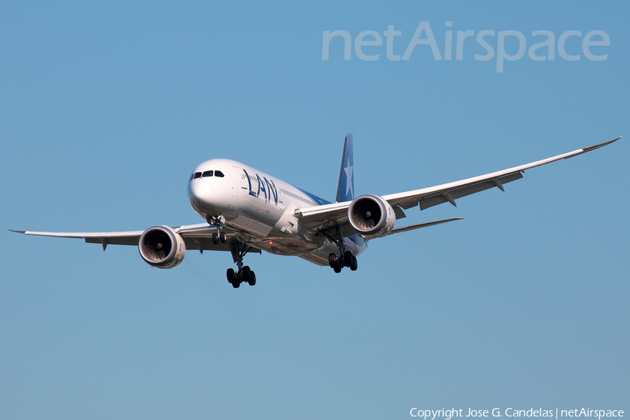 LAN Airlines Boeing 787-9 Dreamliner (CC-BGC) | Photo 112477