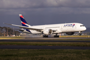 LATAM Airlines Chile Boeing 787-9 Dreamliner (CC-BGC) at  Auckland - International, New Zealand