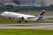 LATAM Airlines Chile Boeing 787-9 Dreamliner (CC-BGC) at  Sao Paulo - Guarulhos - Andre Franco Montoro (Cumbica), Brazil