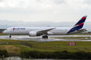 LATAM Airlines Chile Boeing 787-9 Dreamliner (CC-BGE) at  Auckland - International, New Zealand