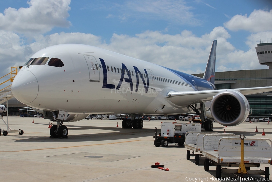LAN Airlines Boeing 787-9 Dreamliner (CC-BGF) | Photo 306894